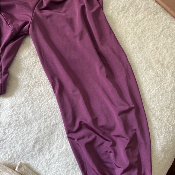 Purple Lulus Long Sleeve Top with Cut Outs Size Medium New with Tags - Picture 4 of 4